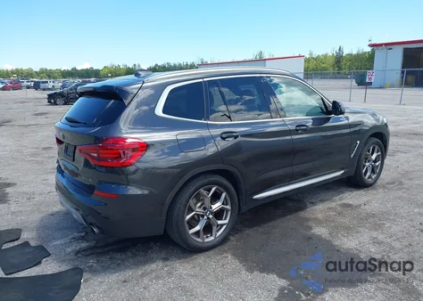 2021 BMW X3 xDrive30I z USA, uszkodzony, nr VIN 5UXTY5C03M9G33481